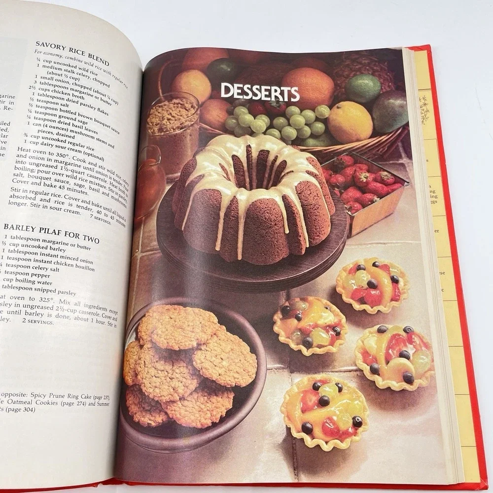 Betty Crockers Cookbook New Revised Golden Bound Beginner Cook Reference 1978